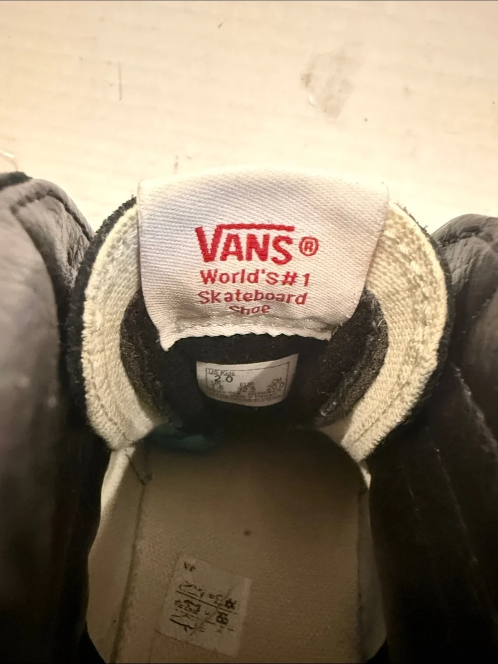 Vans Kids Black & White Mid-Top Skateboard Sneakers (sz 2)